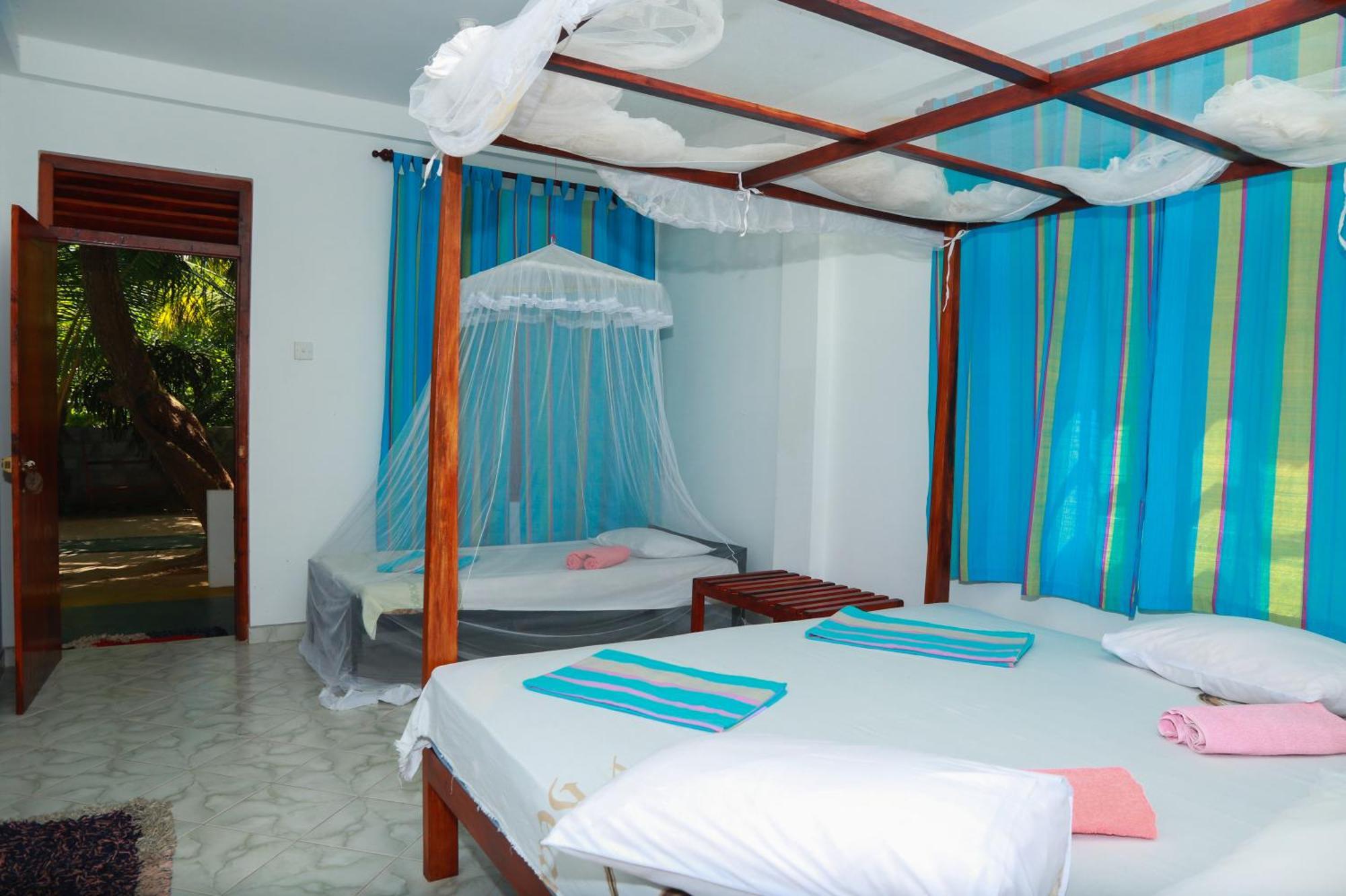 Bed and Breakfast Panorama Rock Cafe Тангалле Екстер'єр фото